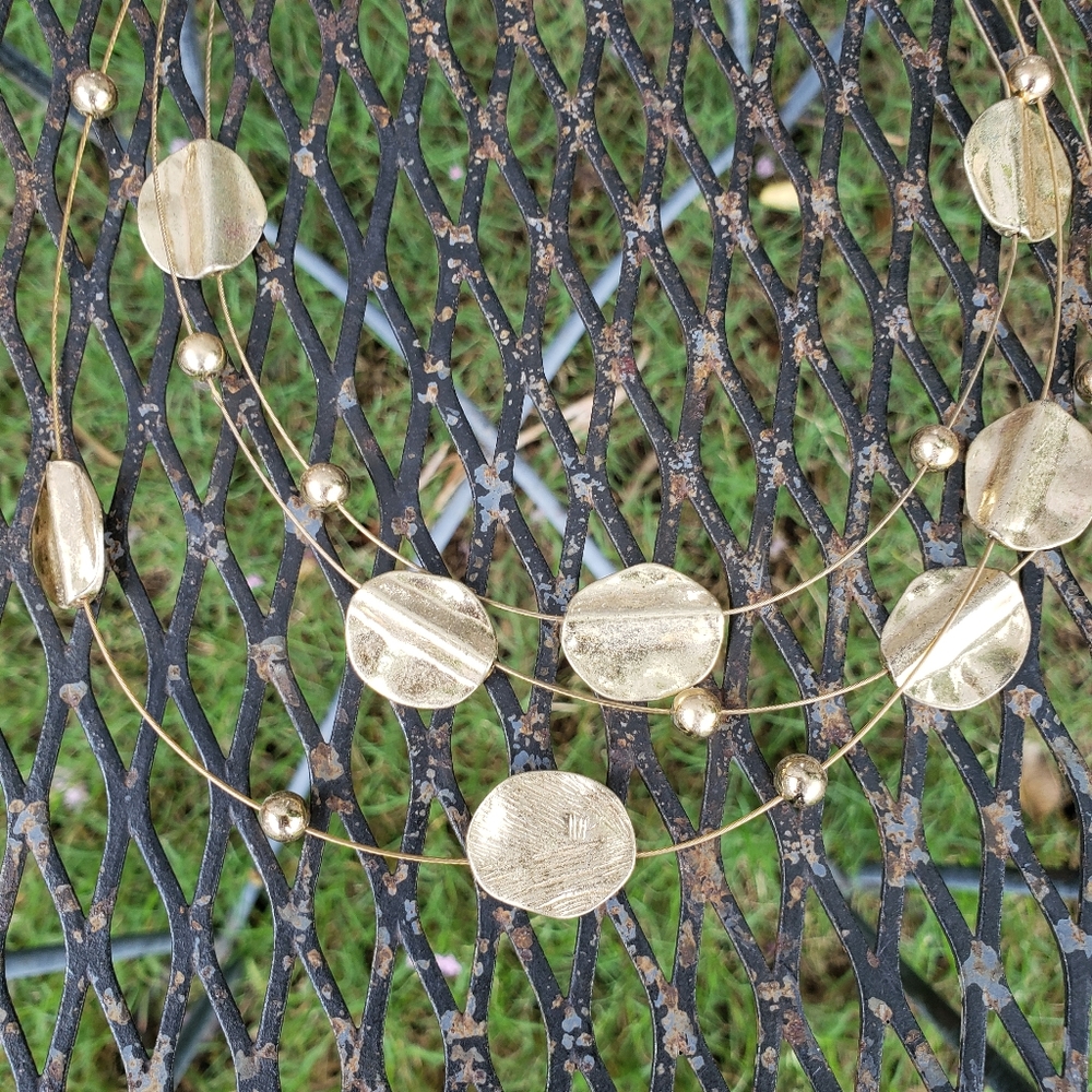 2/$12 Lot of 3 costume necklaces - Picture 6 of 10